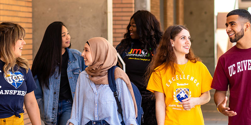 Students participating in a UC Riverside transfer program